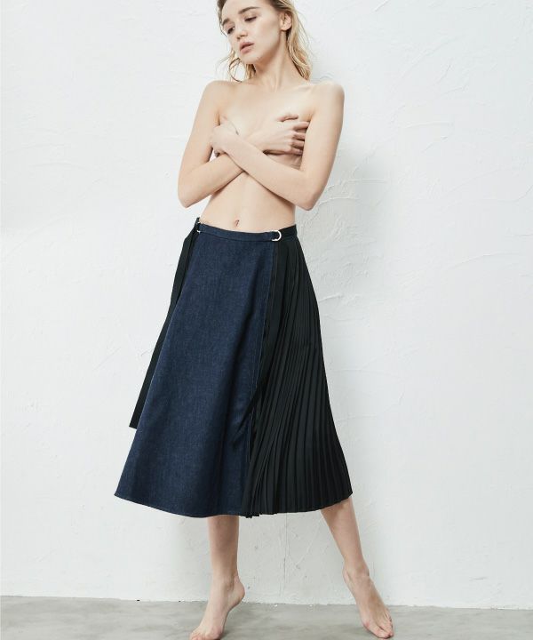 SIDE PLEATS MIDDLE FLARE SKIRT